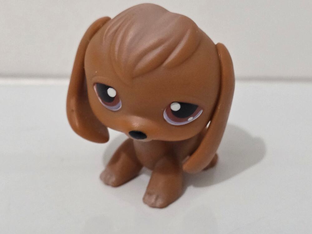 Hasbro Littlest Pet Shop #16 Beagle 2004